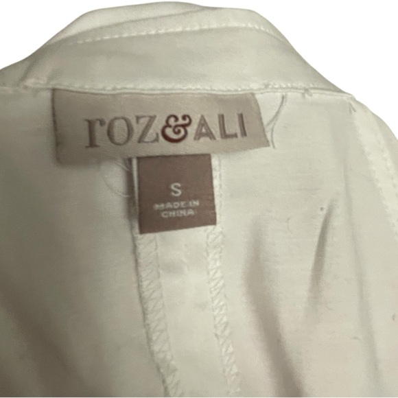 Roz & Ali Ivory Double-Breasted Blazer - Picture 4 of 4